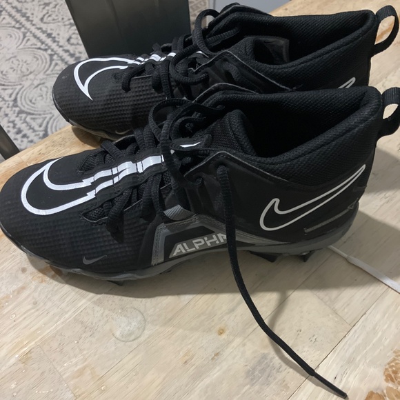 Cleats - Picture 2 of 4